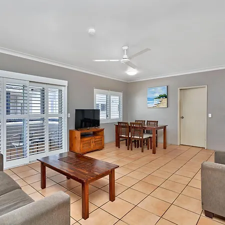 Cairns Reef Apartments & Motel-2